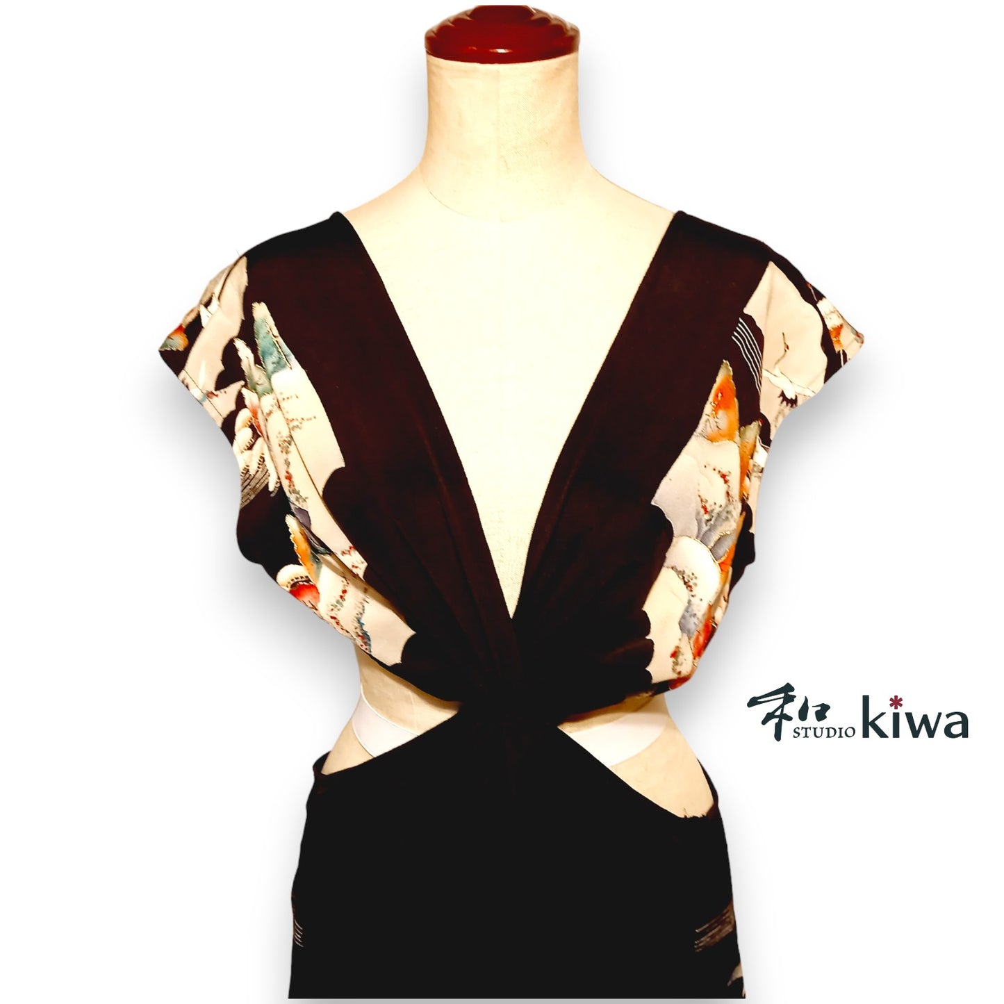 コレクションドレス　　オールインワンねじれパンツ　留袖　黒風景文様のオールインワンねじれパンツ