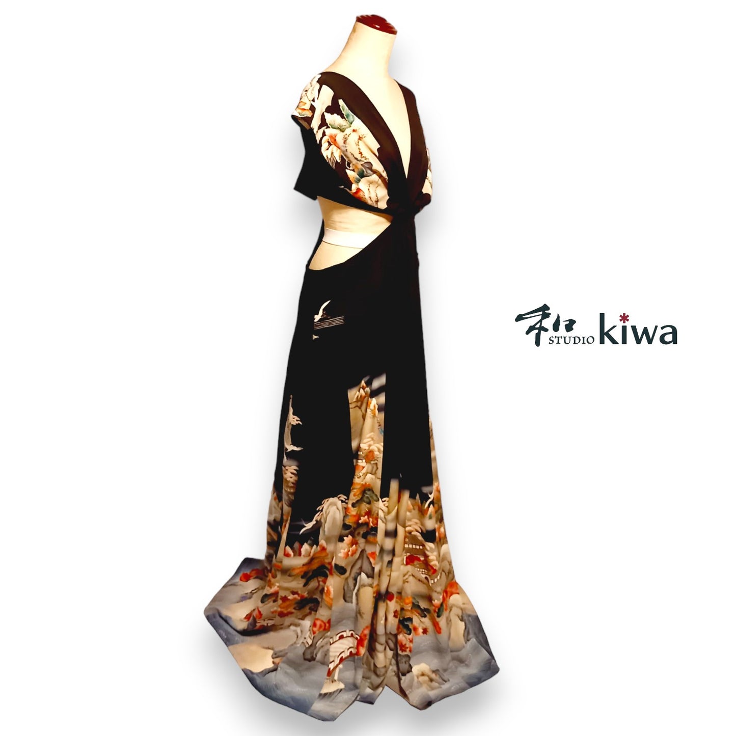 コレクションドレス　　オールインワンねじれパンツ　留袖　黒風景文様のオールインワンねじれパンツ