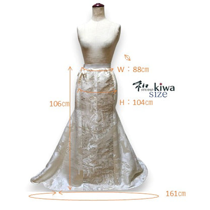 コレクションドレス　　ビスチェ　スカート　セットアップ　袋帯　打掛　白御所車のセットアップドレス