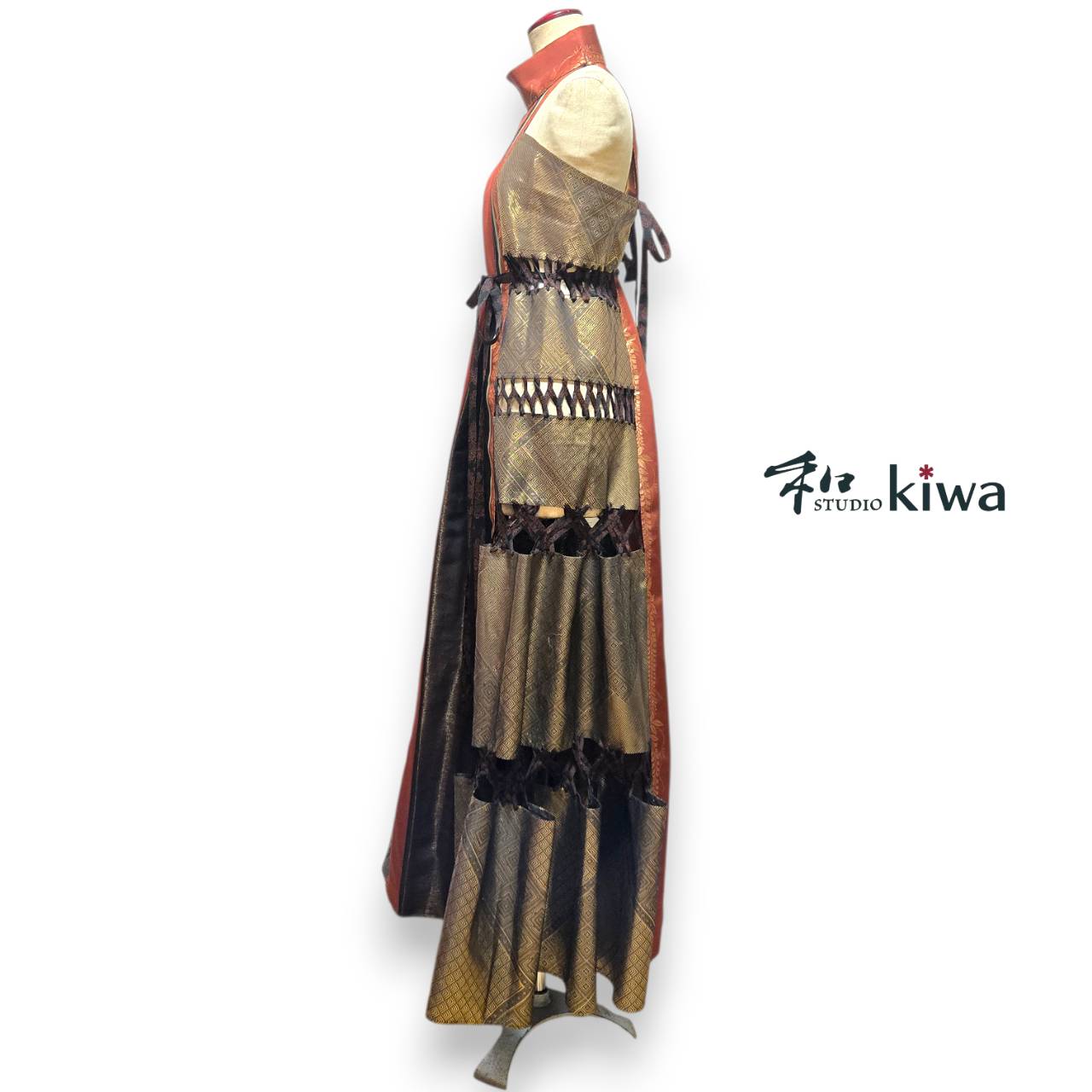 コレクションドレス　　ドロンワークワンピース　帯　　朱ゴールドのドロンワークワンピース