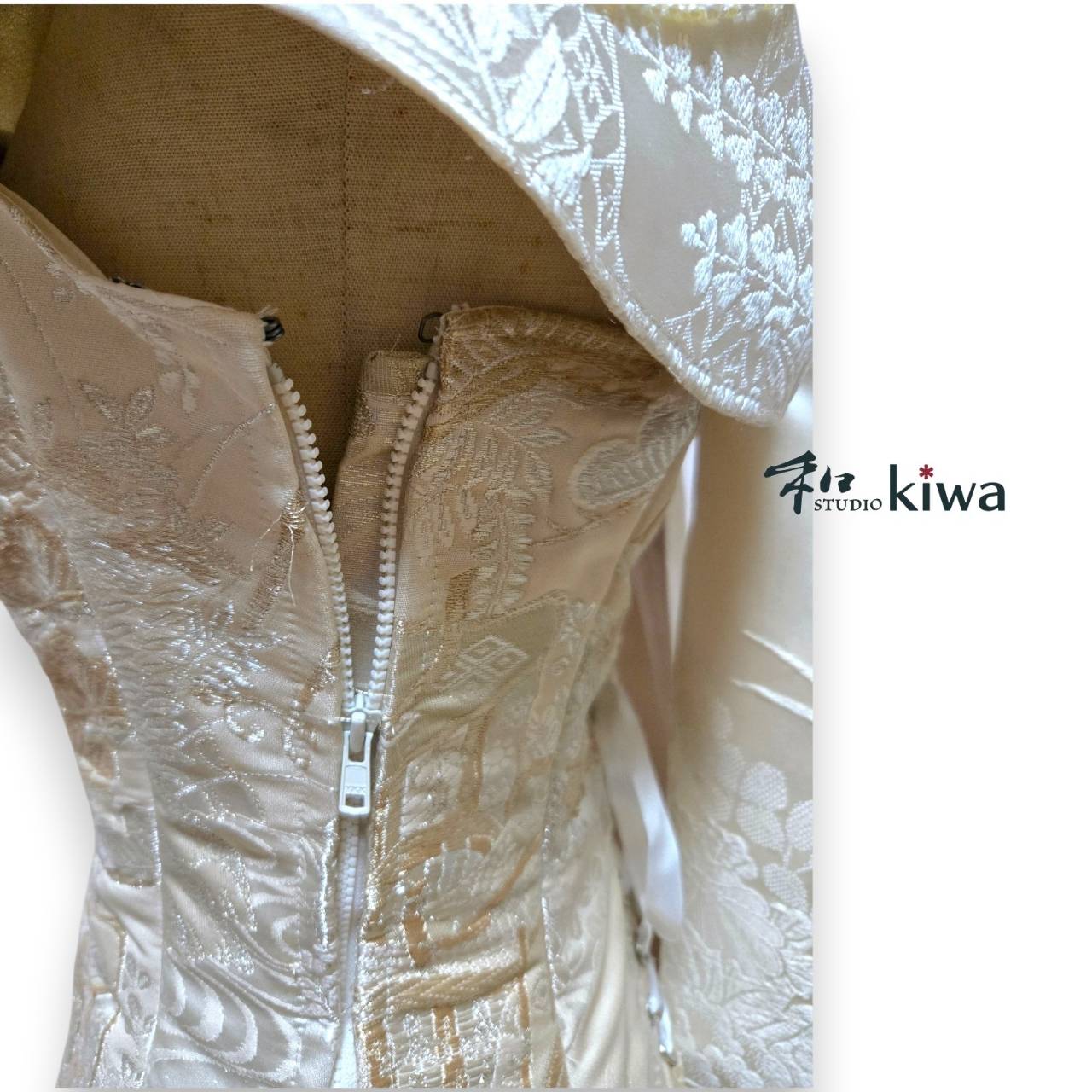 コレクションドレス　　ビスチェ　スカート　セットアップ　袋帯　打掛　白御所車のセットアップドレス