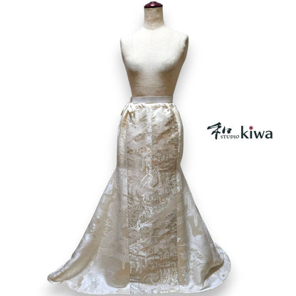 コレクションドレス　　ビスチェ　スカート　セットアップ　袋帯　打掛　白御所車のセットアップドレス