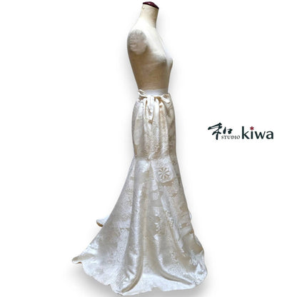 コレクションドレス　　ビスチェ　スカート　セットアップ　袋帯　打掛　白御所車のセットアップドレス